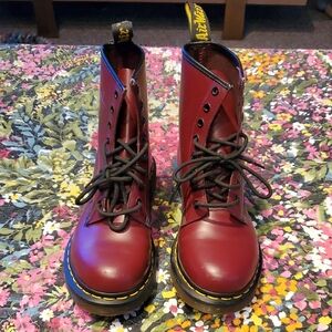 dr. martens cherry red genuine leather boots # 11821 women's 8
